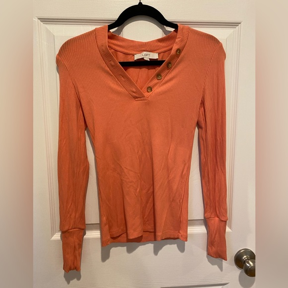 Coral Loft ribbed long sleeve blouse shirt with ribbed texture and button V neck - Picture 7 of 7